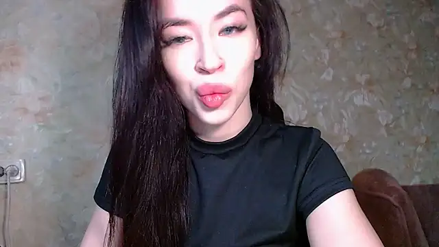 Snapshot of lu_dominationn chatting on July 5, 2026, 7:26 am lu dominationn online show from July 5, 2026, 7:26 am