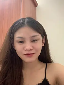 Snapshot of Weevi10 chatting on June 11, 2026, 12:02 pm Weevi10 online show from June 11, 2026, 12:02 pm