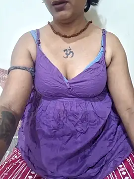 Snapshot of Miss-kuhu chatting on June 7, 2026, 7:19 pm Miss-kuhu online show from June 7, 2026, 7:19 pm