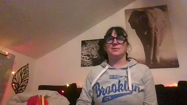 Snapshot of sexujuly88 chatting on December 15, 2025, 10:04 pm sexujuly88 online show from December 15, 2025, 10:04 pm