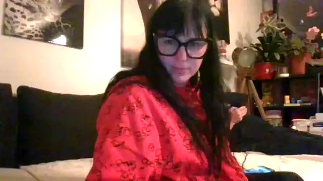 sexujuly88 online show from April 18, 2026, 11:27 pm