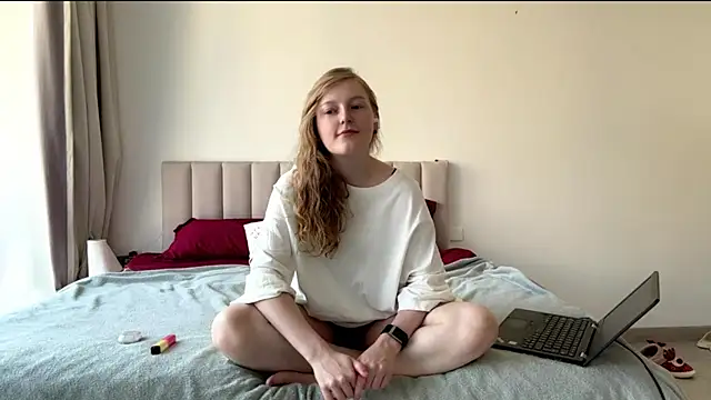 Snapshot of JeanelleLeitheiser chatting on June 12, 2026, 1:20 pm JeanelleLeitheiser online show from June 12, 2026, 1:20 pm