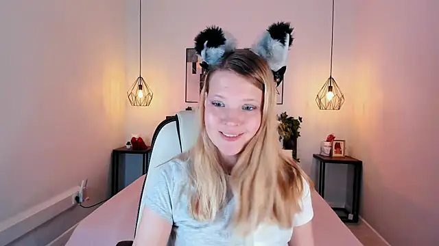 Snapshot of anita_Hitteys chatting on July 17, 2026, 8:00 am anita Hitteys online show from July 17, 2026, 8:00 am