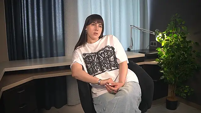 Snapshot of KiaraElsken chatting on June 2, 2026, 8:25 am KiaraElsken online show from June 2, 2026, 8:25 am