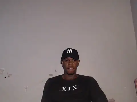 Snapshot of Frank_X_Husle chatting on June 8, 2026, 11:27 pm Frank X Husle online show from June 8, 2026, 11:27 pm
