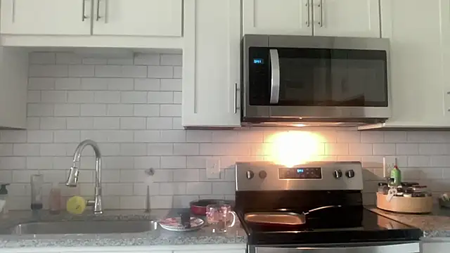 maddiliz online show from September 9, 2025, 3:43 pm