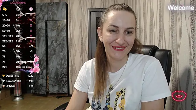 Snapshot of Yevgeshka-Milashka chatting on November 16, 2025, 7:24 am Yevgeshka-Milashka online show from November 16, 2025, 7:24 am