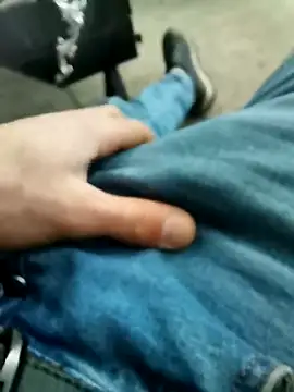 Singlemaleforcouples online show from December 20, 2024, 11:21 am