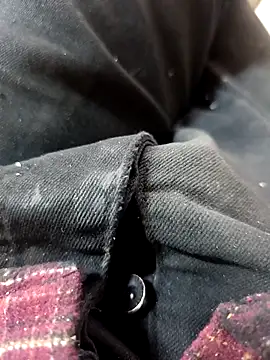 Singlemaleforcouples online show from October 26, 2025, 1:44 pm