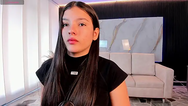 Snapshot of zoe_linss chatting on June 9, 2026, 3:13 pm zoe linss online show from June 9, 2026, 3:13 pm
