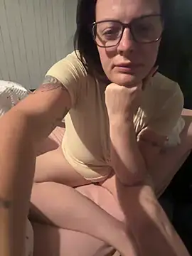 Snapshot of inkgirl222 chatting on June 21, 2026, 8:58 pm inkgirl222 online show from June 21, 2026, 8:58 pm