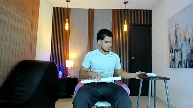Snapshot of luciano_vitale chatting on July 13, 2026, 12:48 pm luciano vitale online show from July 13, 2026, 12:48 pm