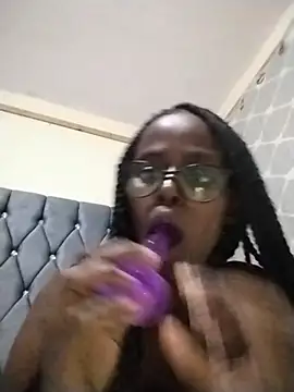 kendy sexy online show from June 10, 2026, 9:49 pm