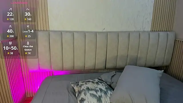 julimonroe  online show from July 14, 2026, 2:49 am