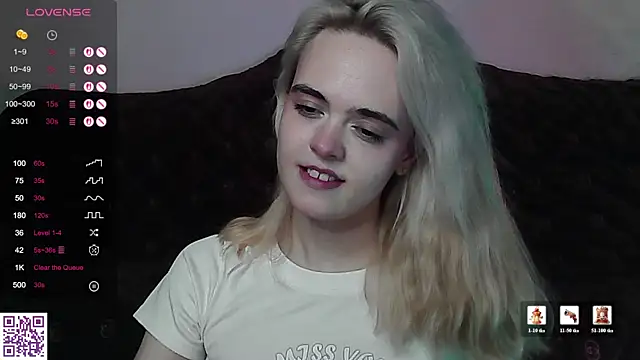 Snapshot of Oxcy_Secret chatting on July 6, 2026, 9:06 pm Oxcy Secret online show from July 6, 2026, 9:06 pm