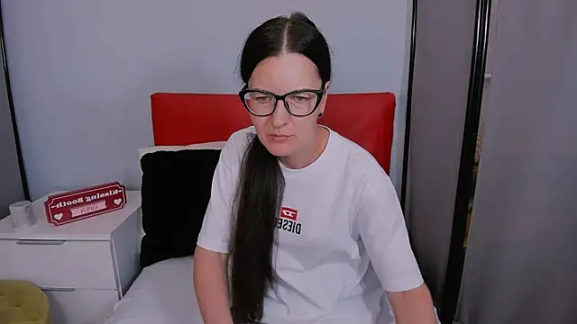 Snapshot of NadiaXlove chatting on July 1, 2026, 7:47 pm NadiaXlove online show from July 1, 2026, 7:47 pm