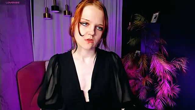Snapshot of Goddess__Alice chatting on July 2, 2026, 1:39 pm Goddess Alice online show from July 2, 2026, 1:39 pm