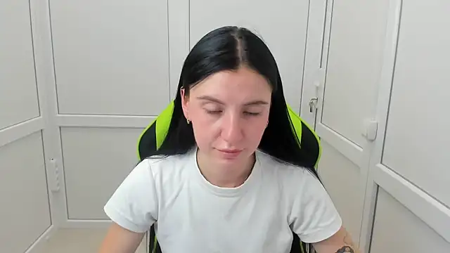 PatteMeoww online show from July 17, 2026, 12:46 pm