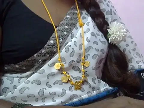 Snapshot of tamil-priyaaa chatting on August 3, 2026, 6:47 pm tamil-priyaaa online show from August 3, 2026, 6:47 pm