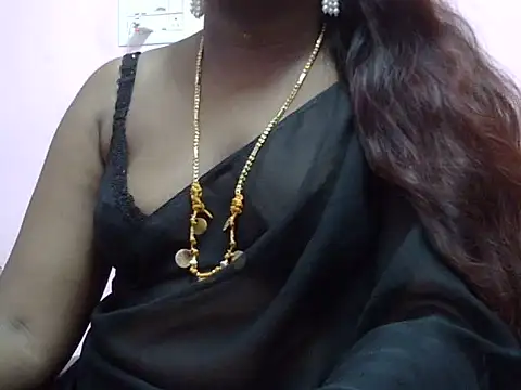 Snapshot of tamil-priyaaa chatting on July 4, 2026, 4:08 am tamil-priyaaa online show from July 4, 2026, 4:08 am