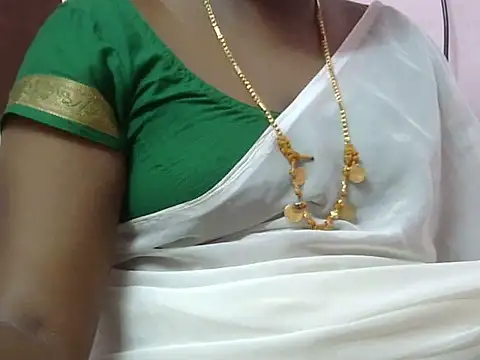 Snapshot of tamil-priyaaa chatting on July 21, 2026, 6:09 pm tamil-priyaaa online show from July 21, 2026, 6:09 pm