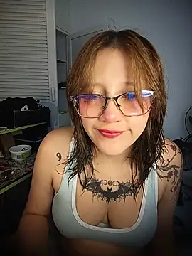 Snapshot of Belcetnat chatting on August 3, 2026, 1:36 am Belcetnat online show from August 3, 2026, 1:36 am