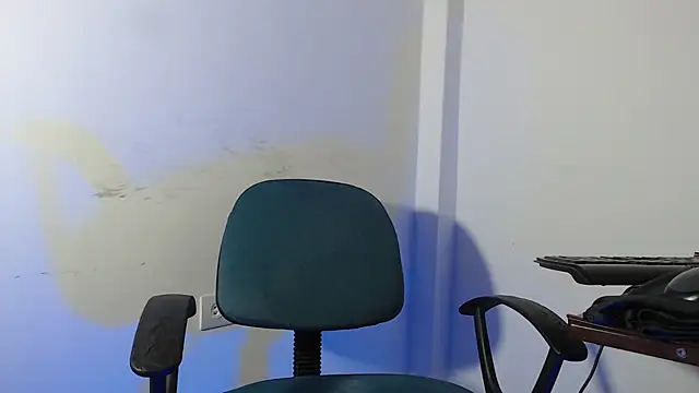 Snapshot of J_erick chatting on June 19, 2026, 1:17 pm J erick online show from June 19, 2026, 1:17 pm