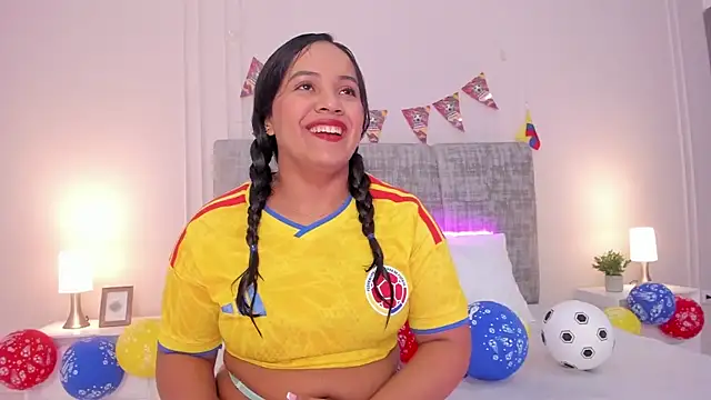 Emma-Velez online show from June 27, 2026, 12:22 pm