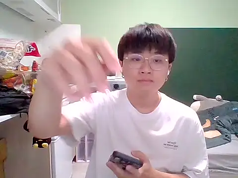 Snapshot of Yang_571 chatting on June 11, 2026, 4:26 pm Yang 571 online show from June 11, 2026, 4:26 pm
