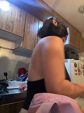Snapshot of Lovers_room chatting on July 4, 2026, 7:04 am Lovers room online show from July 4, 2026, 7:04 am