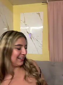 Snapshot of Sabrina1_Charm chatting on July 11, 2026, 2:23 am Sabrina1 Charm online show from July 11, 2026, 2:23 am