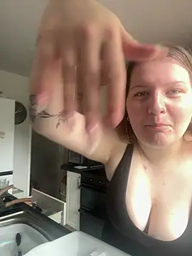 Curvy Vanilla online show from June 11, 2026, 1:08 pm