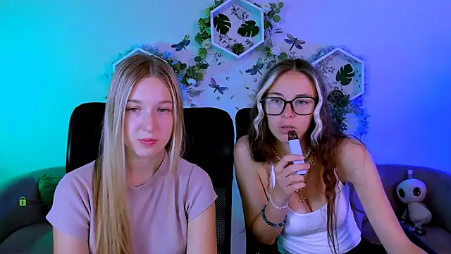 lia dream  online show from August 3, 2026, 8:33 am