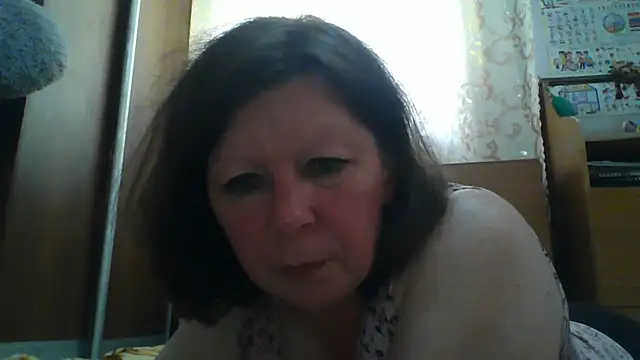 Snapshot of Schastlivaya43 chatting on June 9, 2026, 8:26 am Schastlivaya43 online show from June 9, 2026, 8:26 am