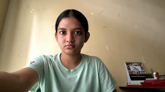 Snapshot of yuna_luxy chatting on June 12, 2026, 7:39 am yuna luxy online show from June 12, 2026, 7:39 am