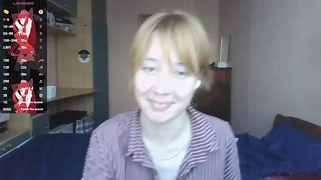 Snapshot of Mowhlntime chatting on July 24, 2026, 2:35 pm Mowhlntime online show from July 24, 2026, 2:35 pm