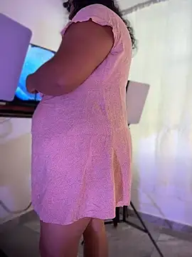 Snapshot of Mia_Hony chatting on July 2, 2026, 1:39 pm Mia Hony online show from July 2, 2026, 1:39 pm