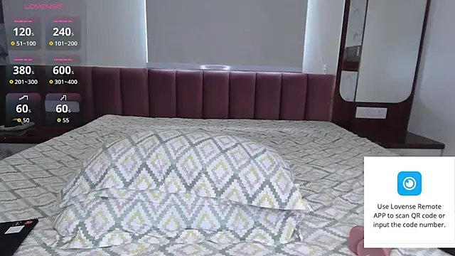 MysticAarohi online show from July 28, 2026, 6:43 am
