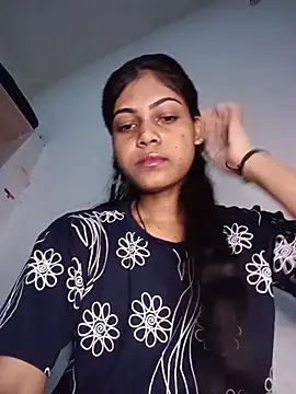 Snapshot of aapki_priya chatting on June 18, 2026, 4:11 am aapki priya online show from June 18, 2026, 4:11 am