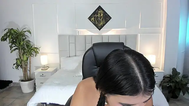 Snapshot of Martina_evan chatting on June 14, 2026, 10:38 am Martina evan online show from June 14, 2026, 10:38 am