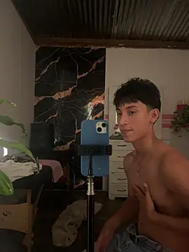 JAnthony 8 online show from June 6, 2026, 11:43 pm
