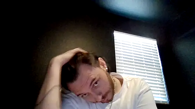 Snapshot of Mikecloudyhawk chatting on July 15, 2026, 7:10 pm Mikecloudyhawk online show from July 15, 2026, 7:10 pm