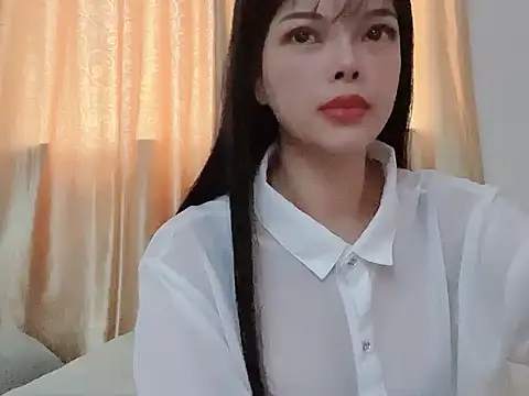 Snapshot of Karen8686 chatting on June 18, 2026, 2:32 am Karen8686 online show from June 18, 2026, 2:32 am