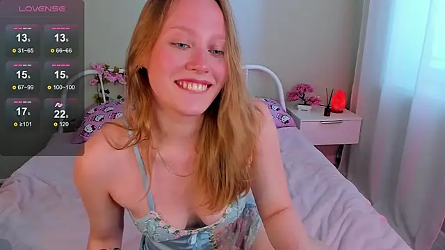 Snapshot of AngelBlaze chatting on June 19, 2026, 5:35 am AngelBlaze online show from June 19, 2026, 5:35 am