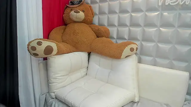 Snapshot of maximo_2019 chatting on July 19, 2026, 4:37 pm maximo 2019 online show from July 19, 2026, 4:37 pm