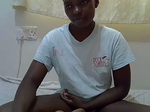 Snapshot of smile_lily chatting on July 10, 2026, 9:42 am smile lily online show from July 10, 2026, 9:42 am