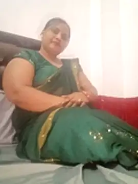 Snapshot of Hottie_riya01 chatting on June 10, 2026, 8:37 am Hottie riya01 online show from June 10, 2026, 8:37 am