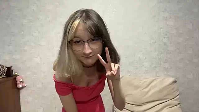 Snapshot of Lilfain_baby chatting on June 30, 2026, 12:05 pm Lilfain baby online show from June 30, 2026, 12:05 pm