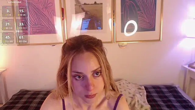 Snapshot of Lyana_xz chatting on July 3, 2026, 11:50 am Lyana xz online show from July 3, 2026, 11:50 am