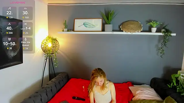 Snapshot of Lyana_xz chatting on August 3, 2026, 12:22 pm Lyana xz online show from August 3, 2026, 12:22 pm